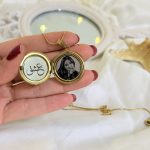 گردنبند در دار با طراحی خاص و رنگ ثابت، مناسب هدیه شخصی